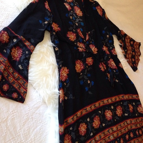 LAST 2!  New Boho Deep V Neck Mini Dress - Picture 8 of 8